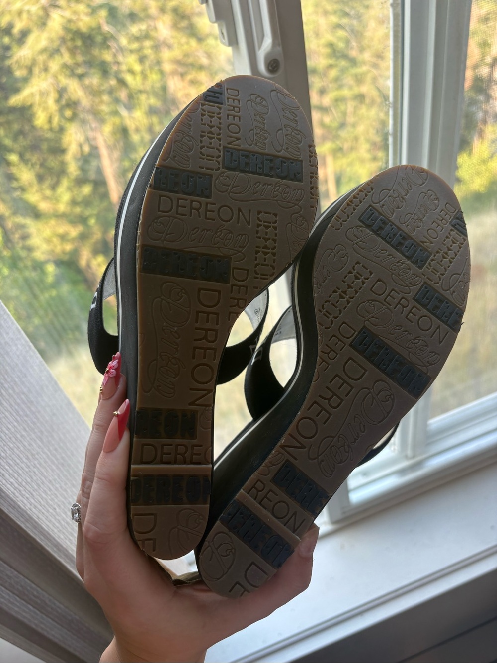 Y2K Beyoncé Dereon Black Platform Wedge Thong Sandals Rare Vintage Shoe - Picture 4 of 11